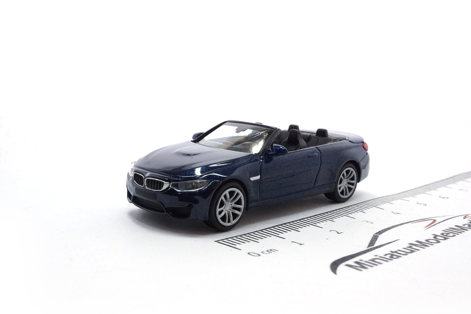 Minichamps 870027232 BMW M4 Cabrio - Blau Metallic - 2015 1:87