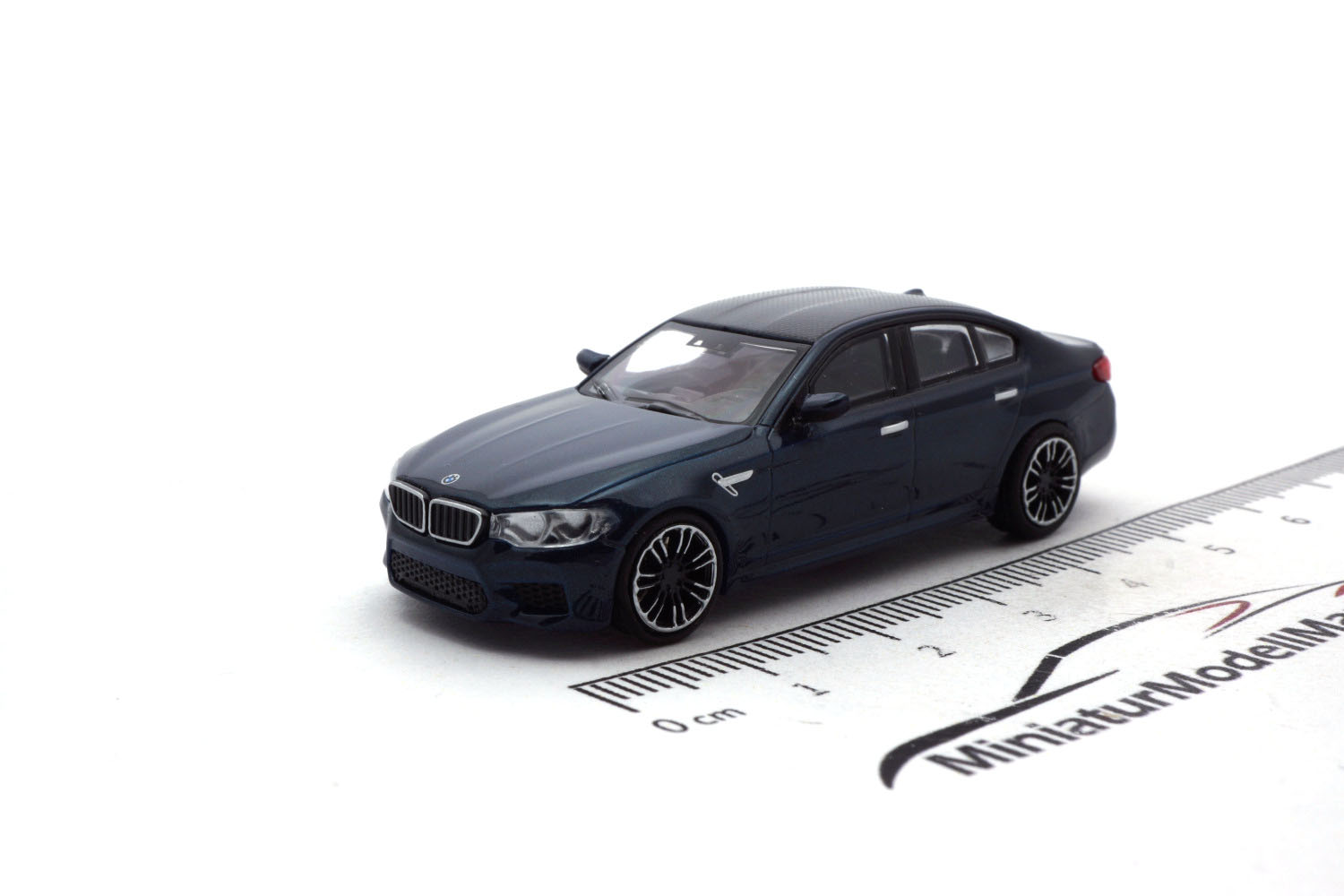 Minichamps 870028006 BMW M5 - Dunkelblau-Metallic - 2018 1:87