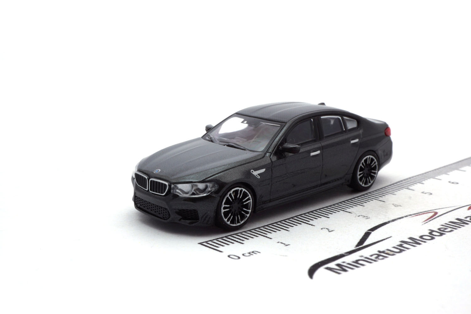 Minichamps 870028008 BMW M5 - Grau-Metallic - 2018 1:87