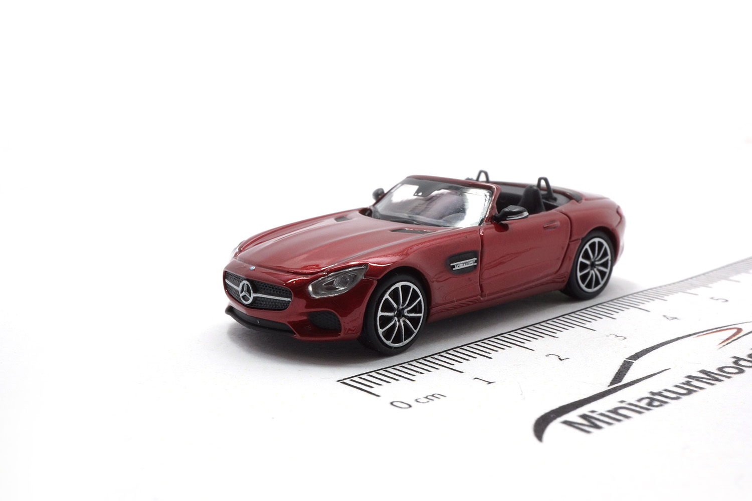 Minichamps 870037134 Mercedes-AMG GTS Cabrio - Rot - 2017 1:87