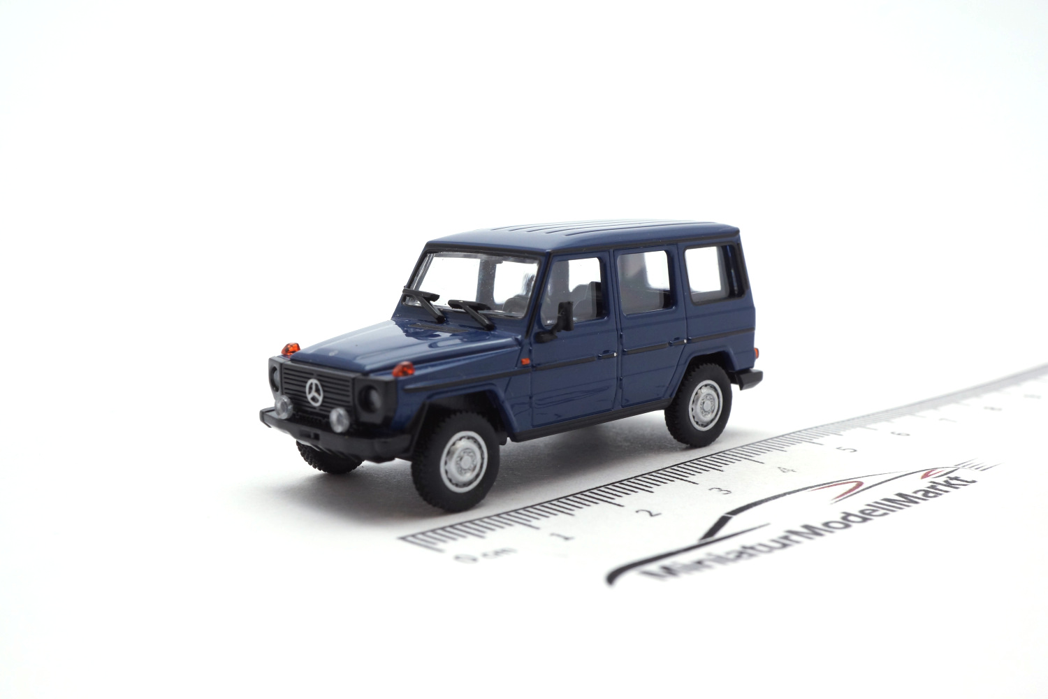 Minichamps 870038002 Mercedes-Benz 230G (W460) - Blau - 1979 1:87