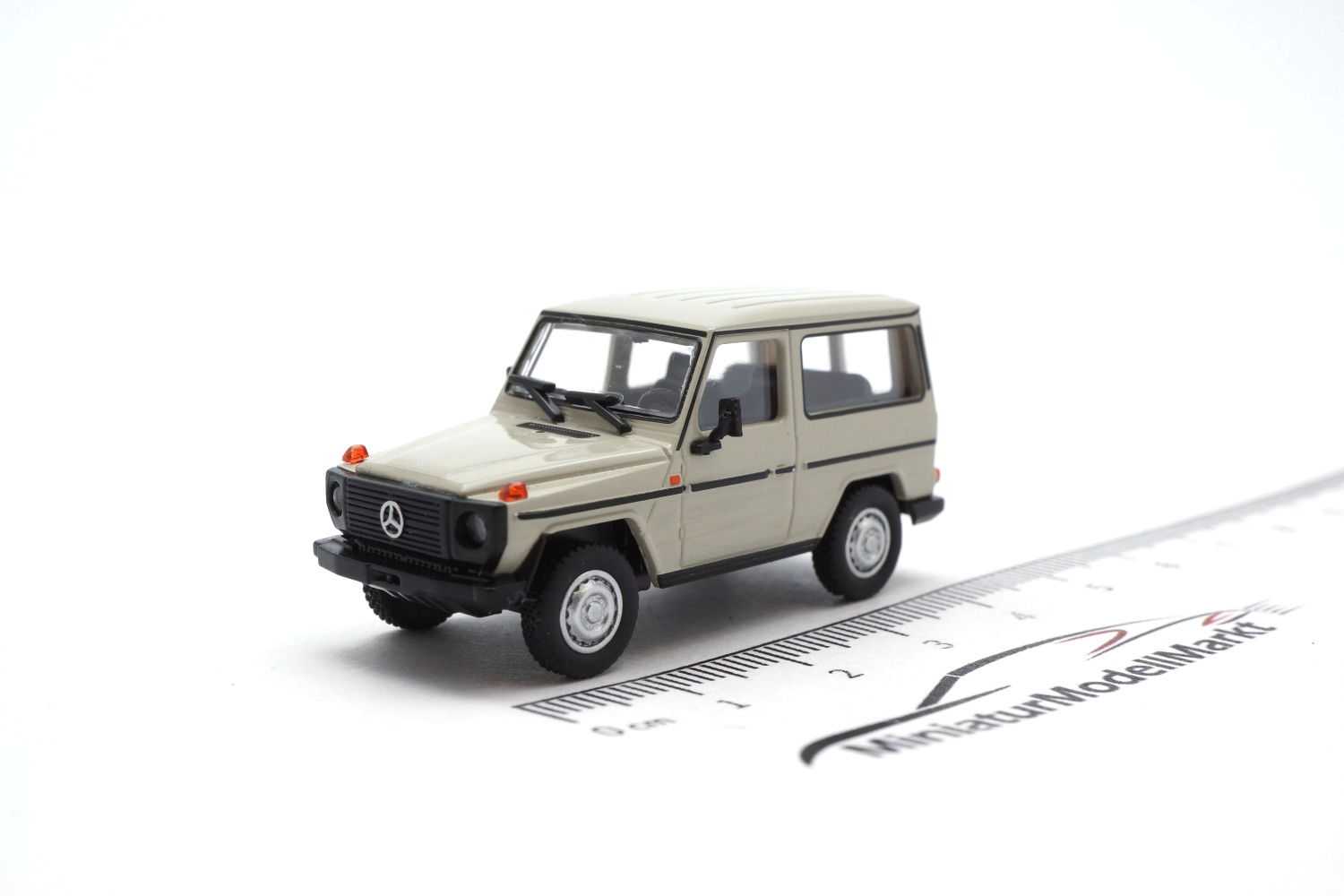 Minichamps 870038064 Mercedes-Benz G-Klasse (W460) - Grau - 1980 1:87