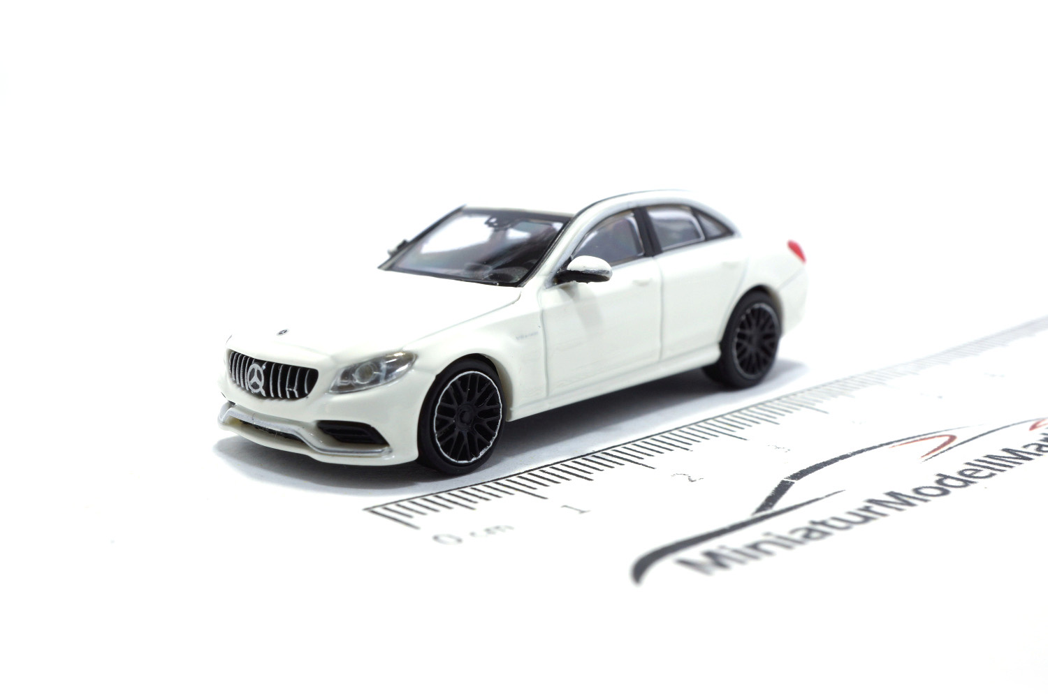 Minichamps 870038100 Mercedes-AMG C63 Limousine - Weiss 1:87