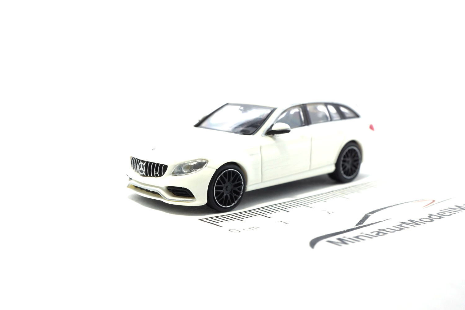 Minichamps 870038112 Mercedes-AMG C63 T-Modell (S205) - Weiß - 2019 1:87