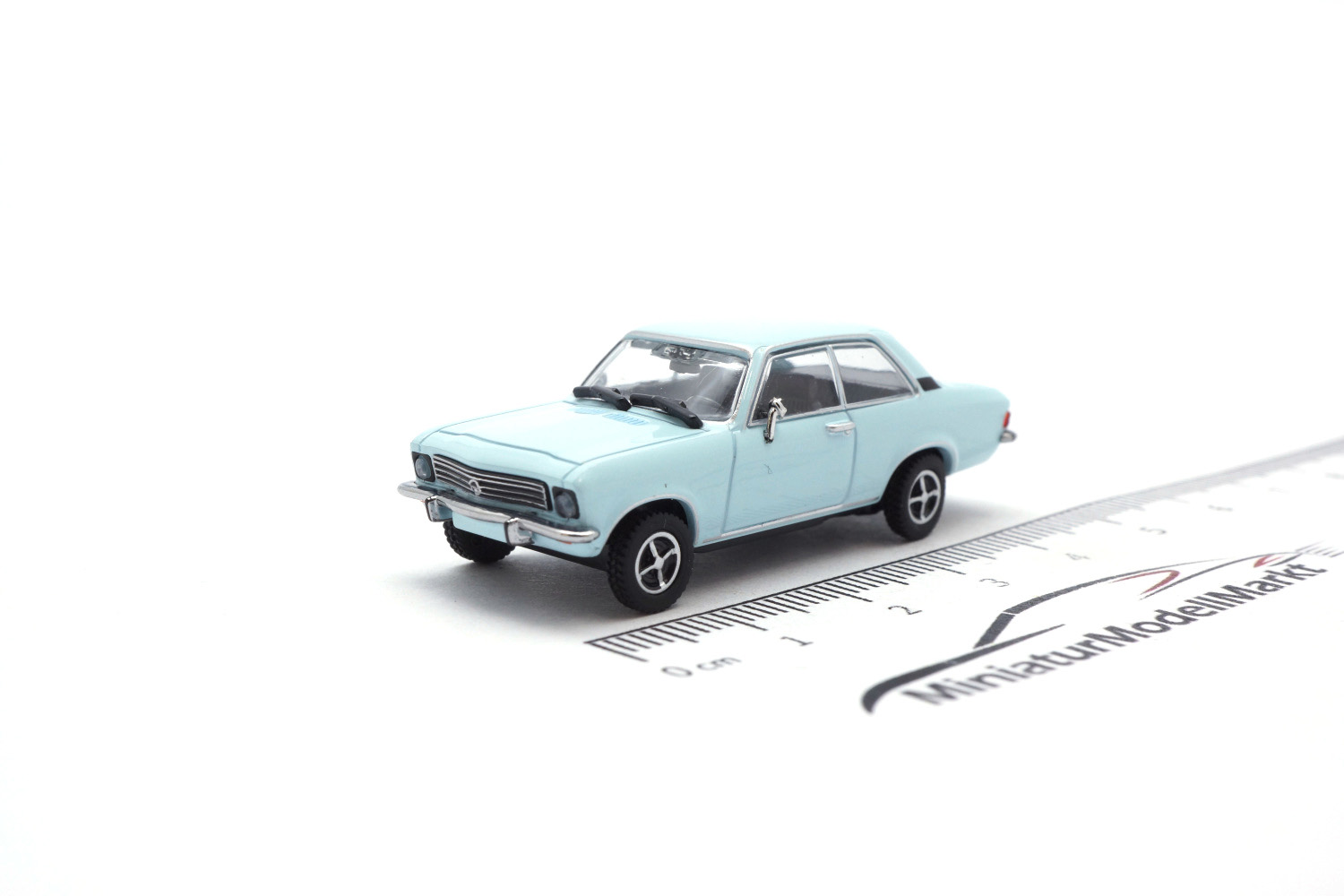 Minichamps 870040001 Opel Ascona - Hellblau - 1970 1:87