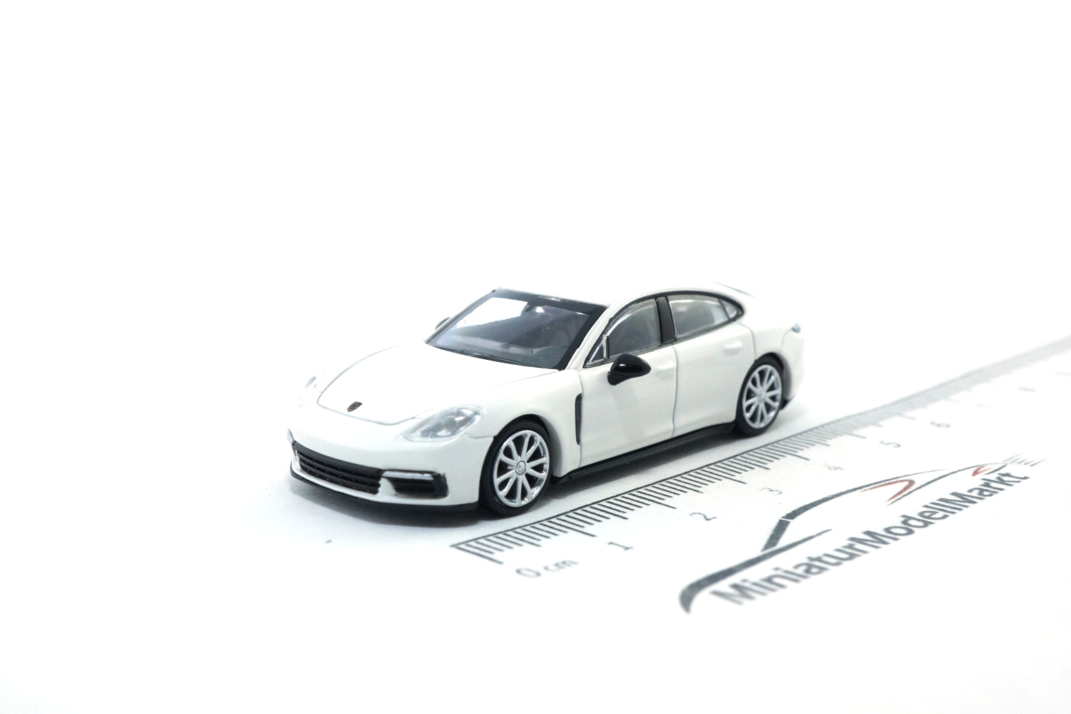 Minichamps 870067102 Porsche Panamera - Weiß - 2015 1:87