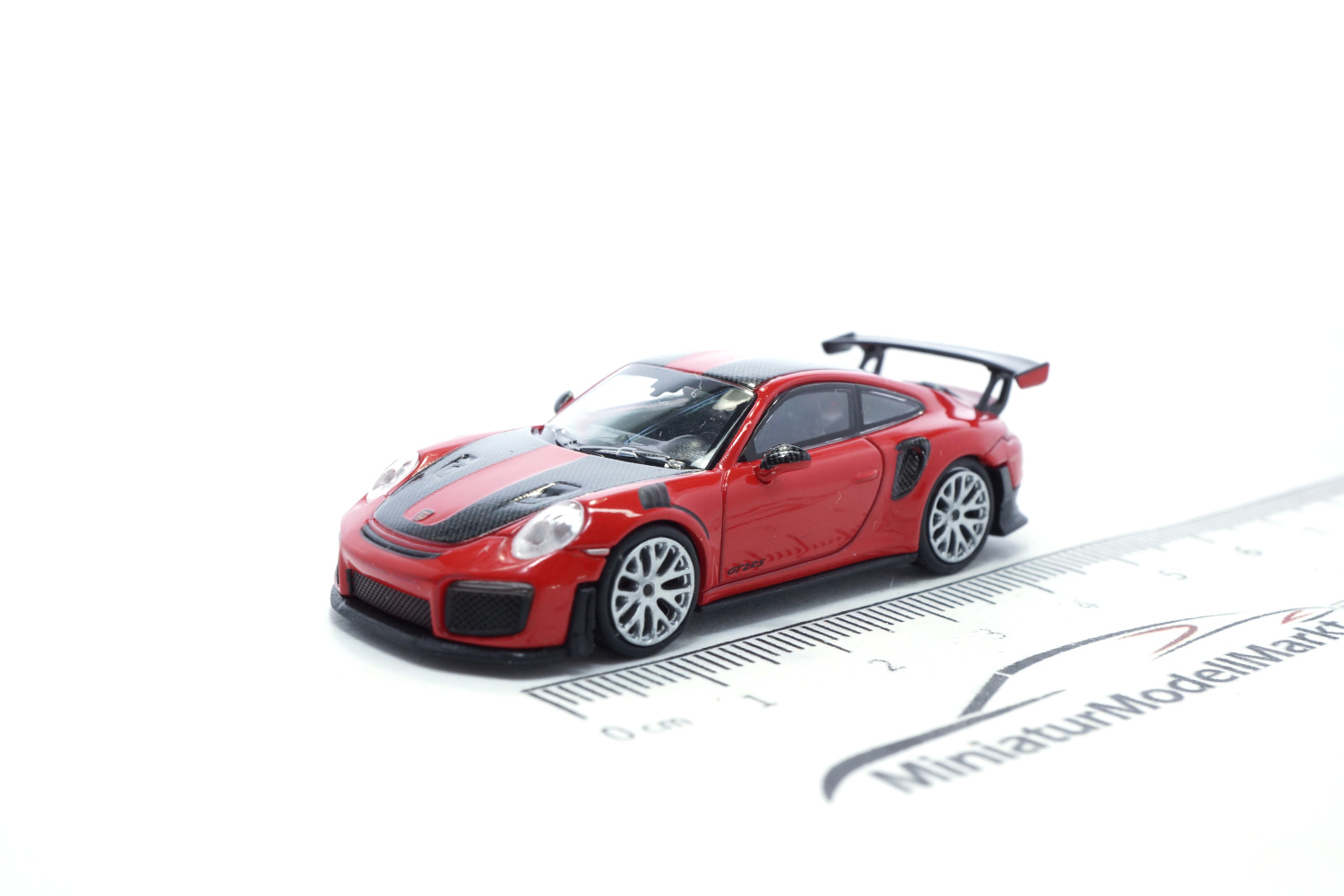 Minichamps 870068126 Porsche 911 GT 2 RS - Rot Carbon - 2018 1:87