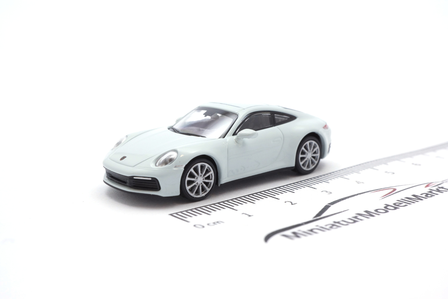 Minichamps 870068324 Porsche 911 (992) Carrera 4S - Weiss - 2019 1:87