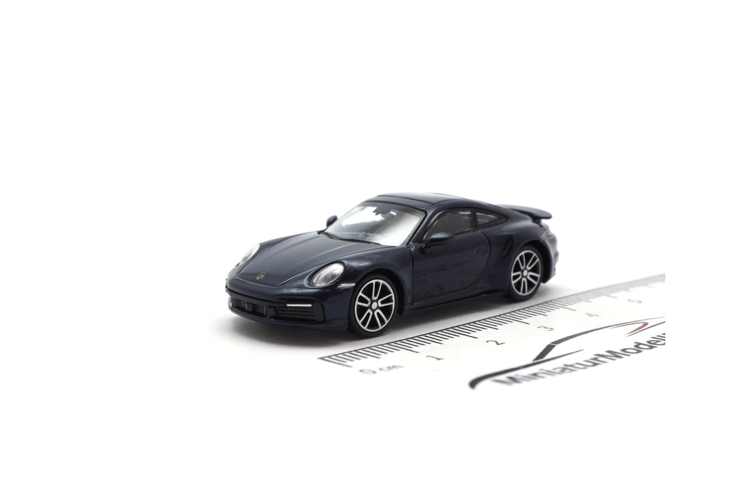 Minichamps 870069074 Porsche 911 (992) Turbo S - Blau Metallic - 2020 1:87