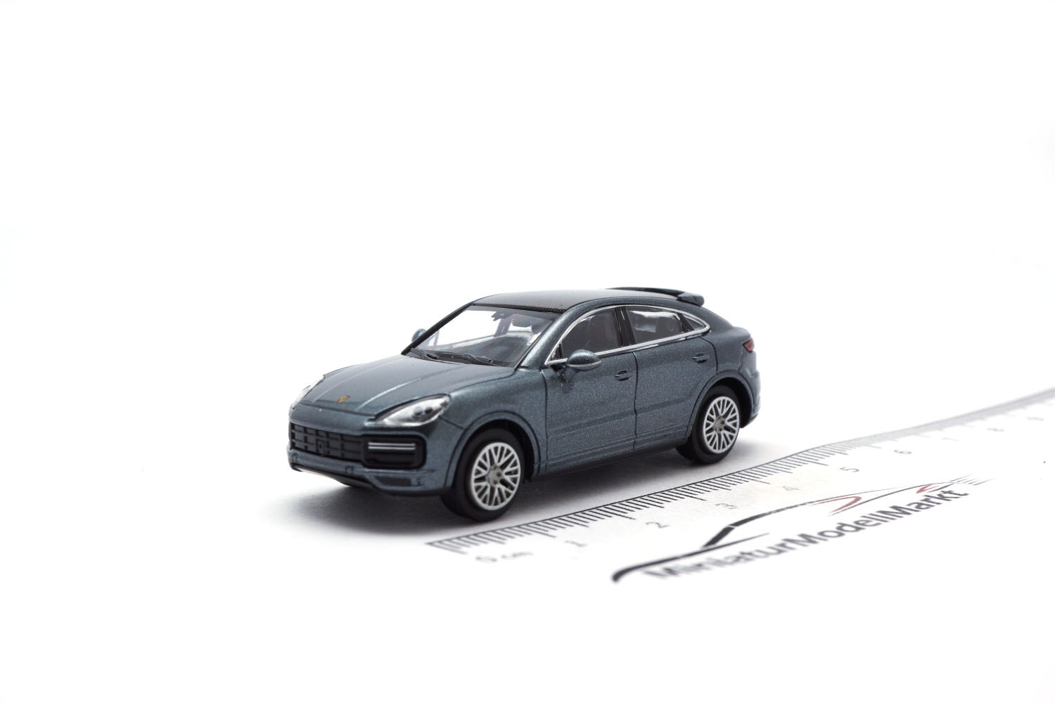 Minichamps 870069122 Porsche Cayenne Turbo Coupe - Grau Metallic - 2019 1:87