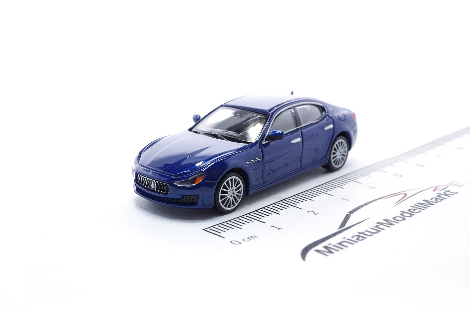 Minichamps 870123004 Maserati Ghibli - Blau-Metallic - 2018 1:87