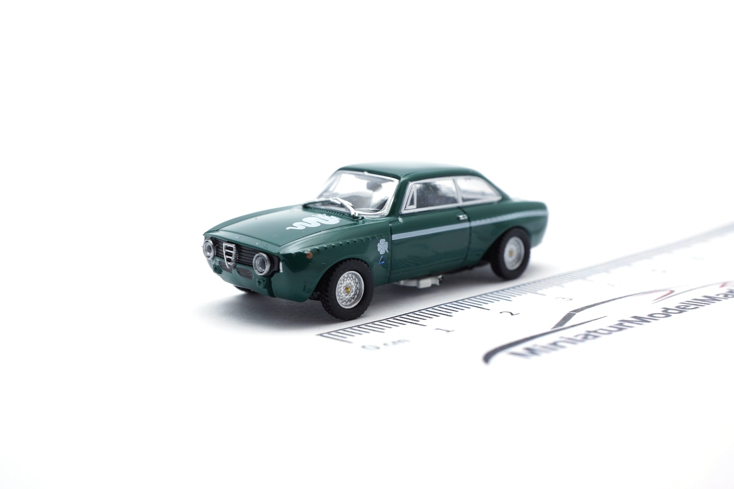 Minichamps 870124022 Alfa Romeo GTA 1300 Junior - Grün - 1972 1:87