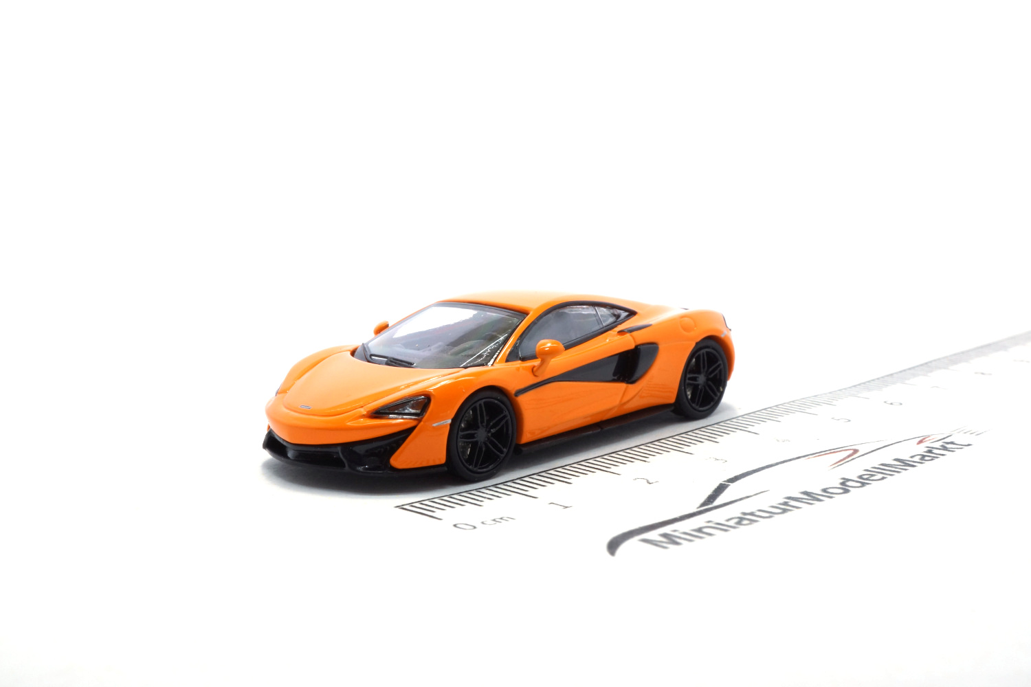 Minichamps 870154541 McLaren 570S - Orange 1:87