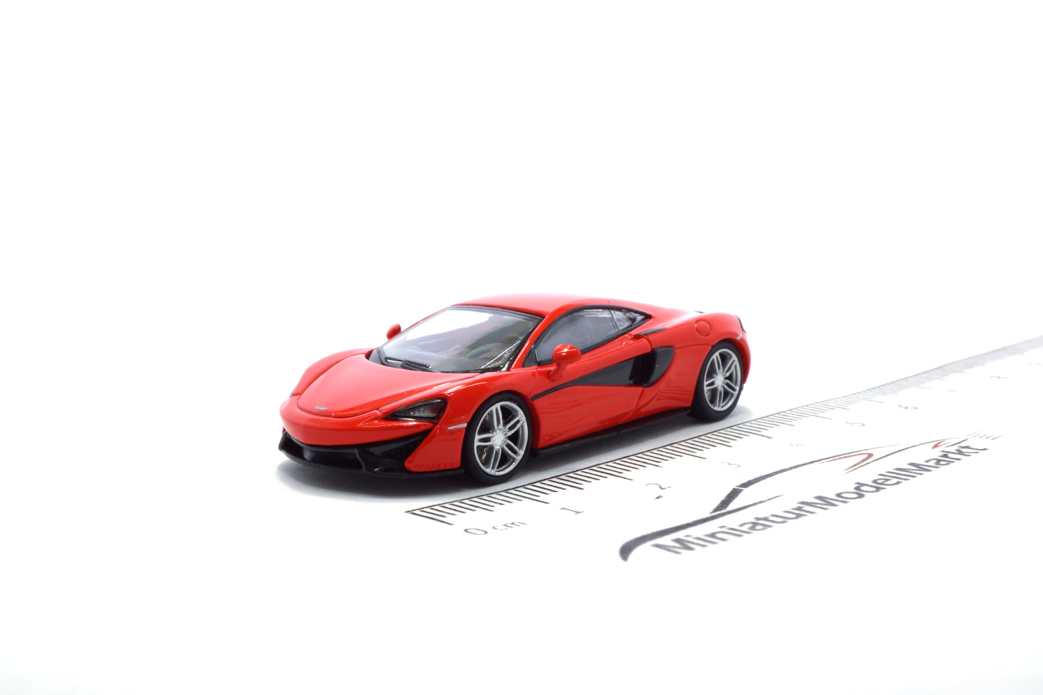 Minichamps 870154544 McLaren 570S - Rot 1:87