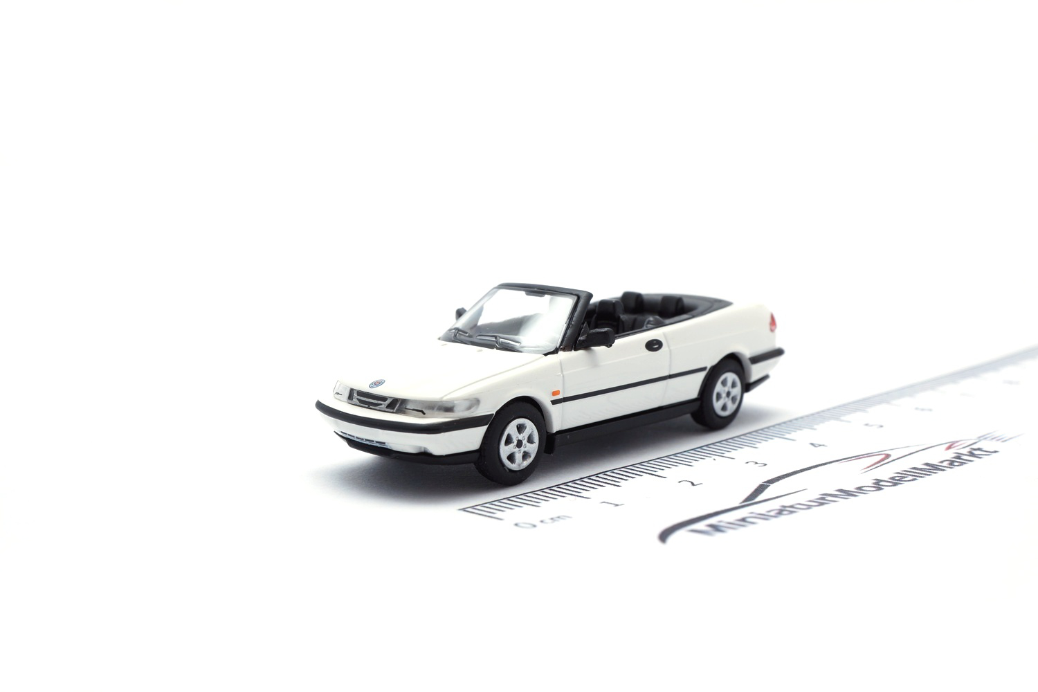 Minichamps 870170130 Saab 900 Cabriolet - Weiss - 1995 1:87