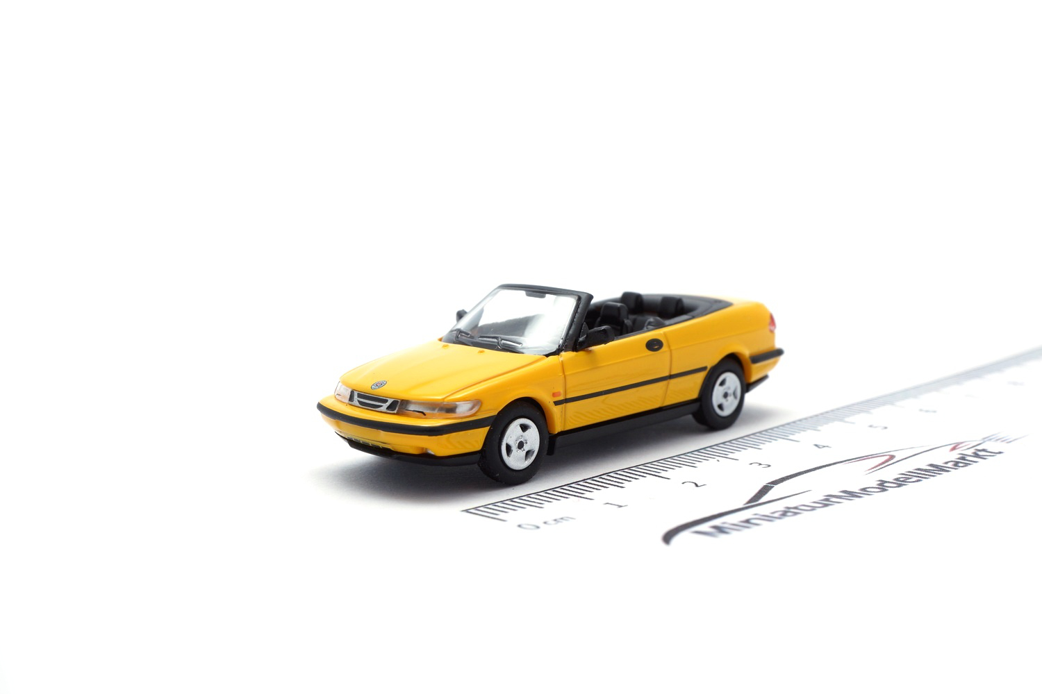 Minichamps 870170131 Saab 900 Cabriolet - Gelb - 1995 1:87