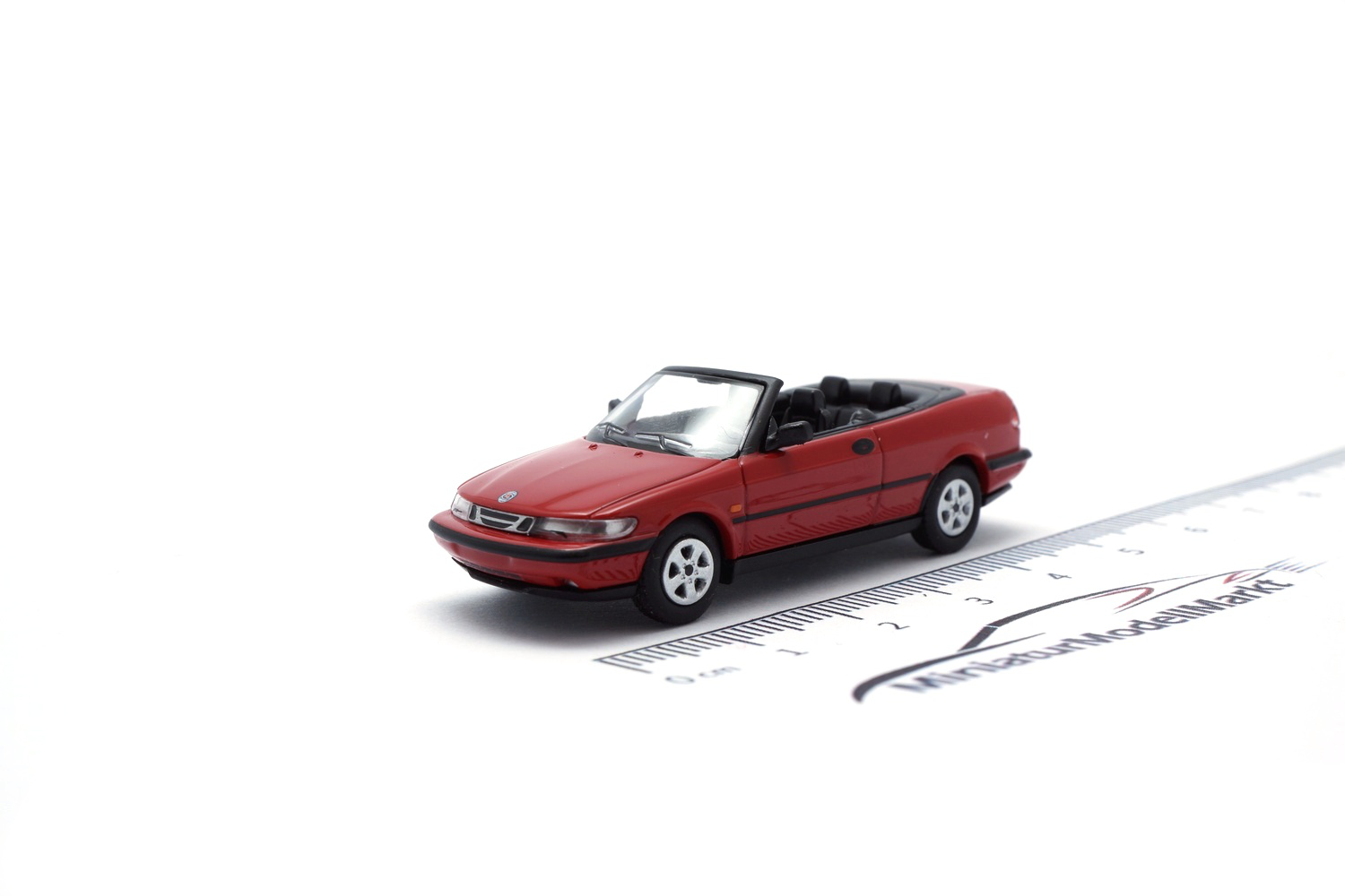 Minichamps 870170132 Saab 900 Cabriolet - Rot - 1995 1:87