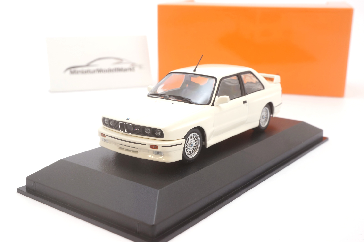 Minichamps 940020301 BMW M3 (E30) - Weiss - 1987 1:43