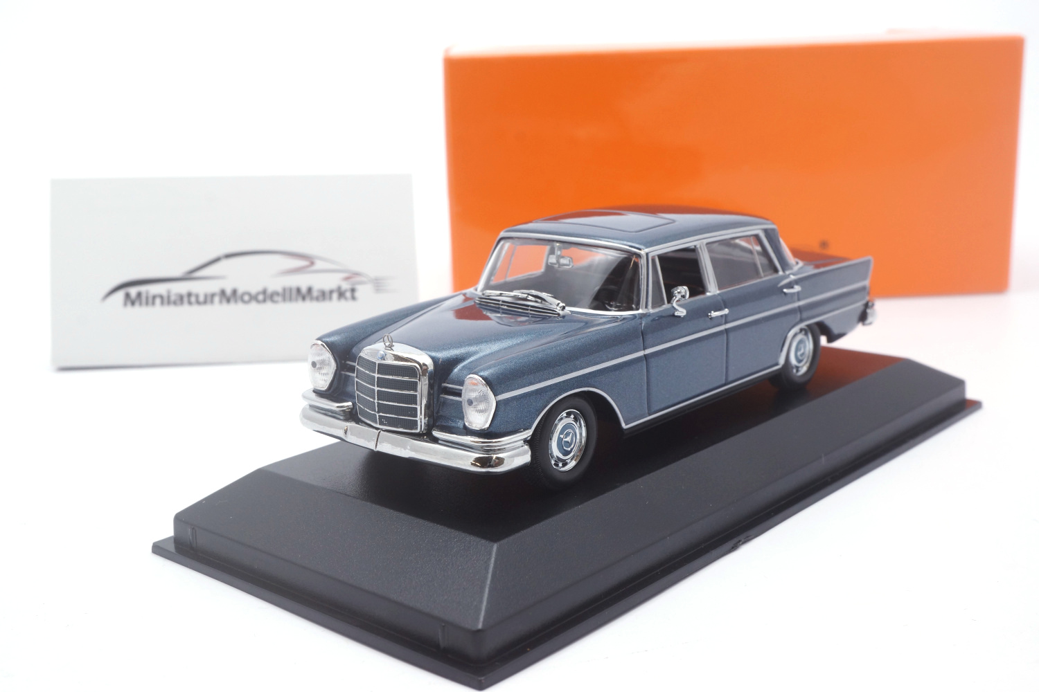 Minichamps 940035200 Mercedes-Benz 300 SE Lang - Blau Metallic - 1963 1:43