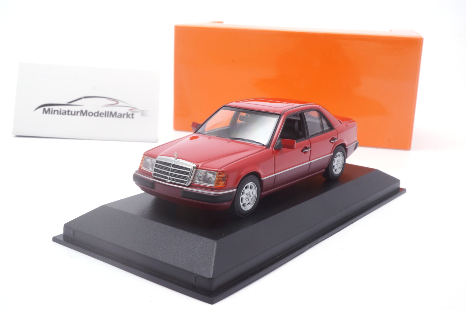 Minichamps 940037002 Mercedes-Benz 230E - Rot - 1991 1:43