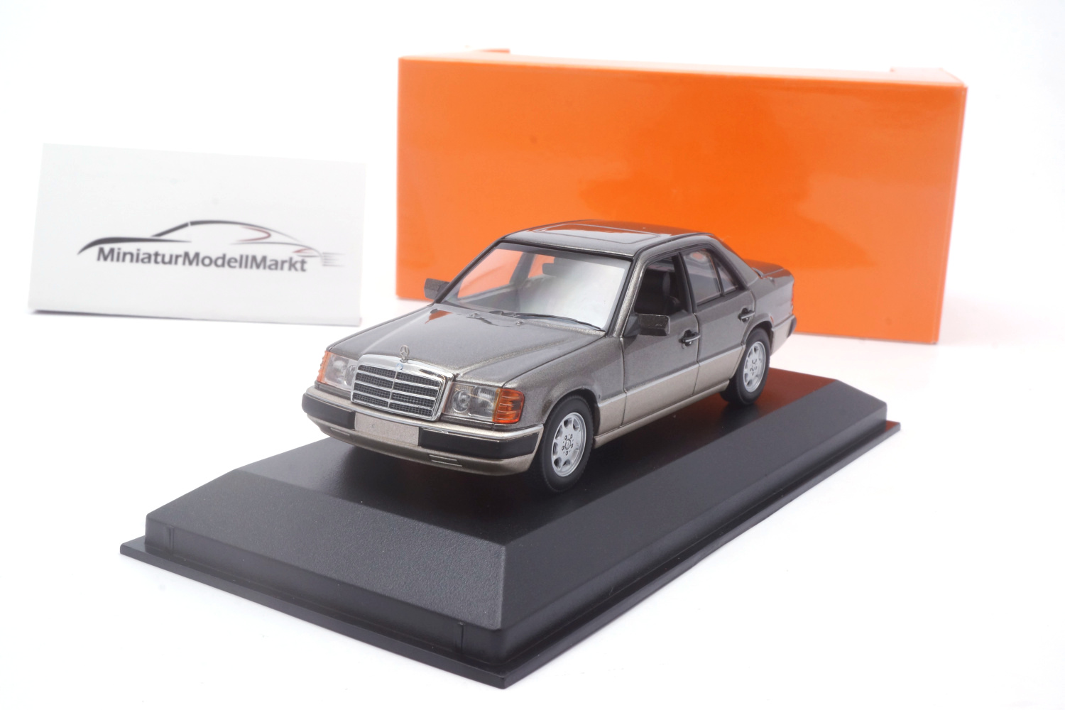 Minichamps 940037004 Mercedes-Benz 230E - Grau Metallic - 1991 1:43