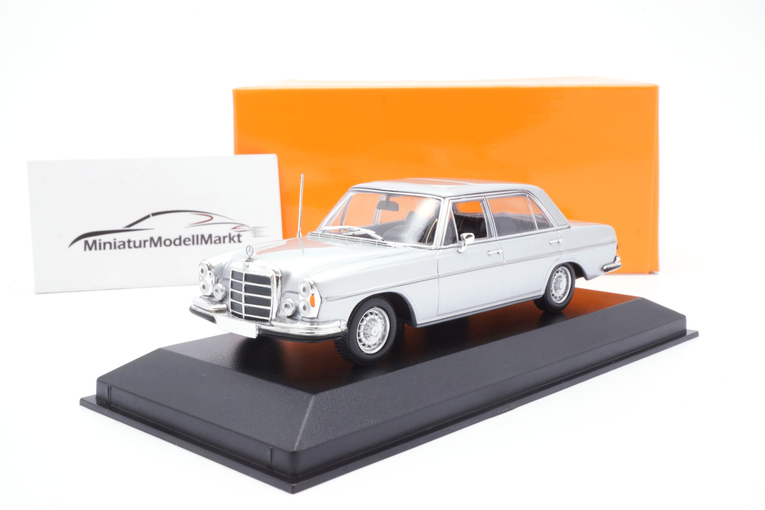 Minichamps 940039101 Mercedes-Benz 300 SEL6.3 (W109) Silber - 1968 1:43