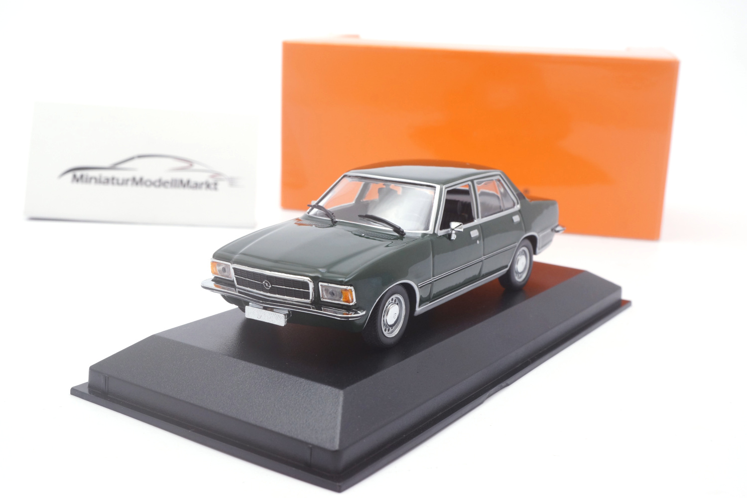 Minichamps 940044001 Opel Rekord D - Dunkelgrün - 1975 1:43