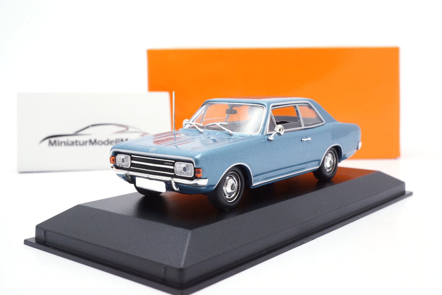 Minichamps 940046100 Opel Rekord C Limousine - Blau - 1968 1:43