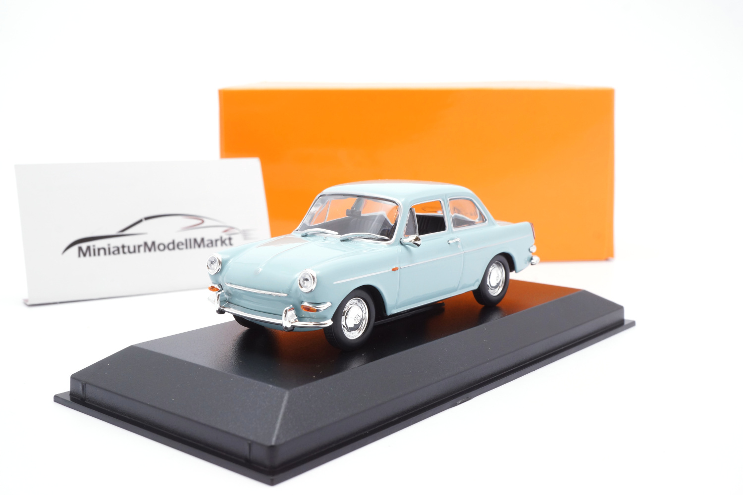 Minichamps 940055300 VW 1600 - Hellblau - 1966 1:43