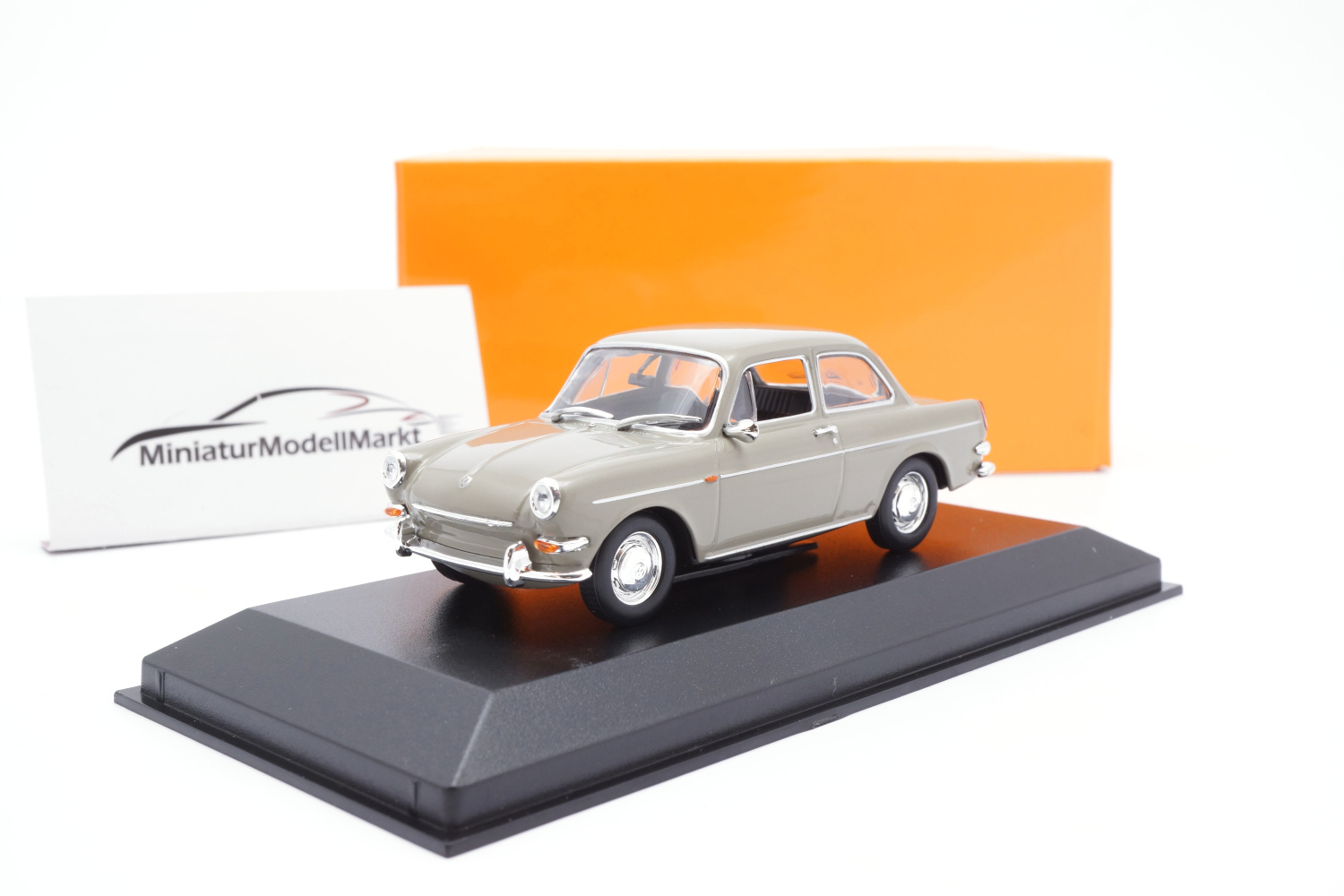 Minichamps 940055301 VW 1600 - Beige - 1966 1:43