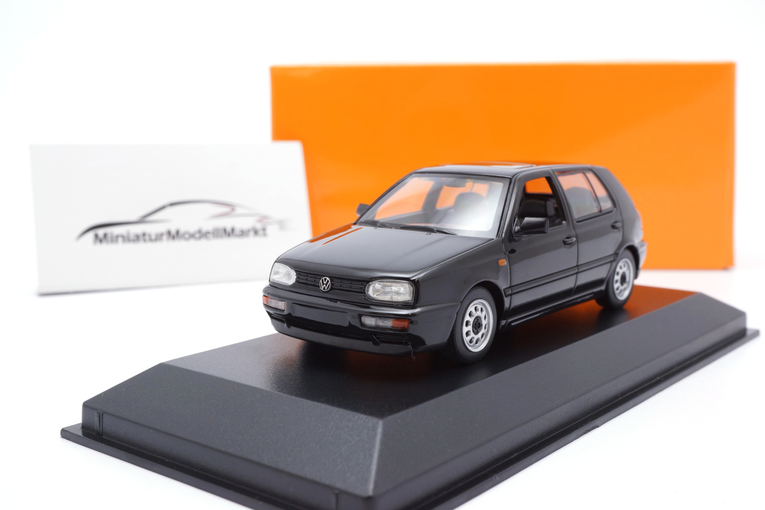 Minichamps 940055501 Volkswagen Golf III - Black - 1997 1:43