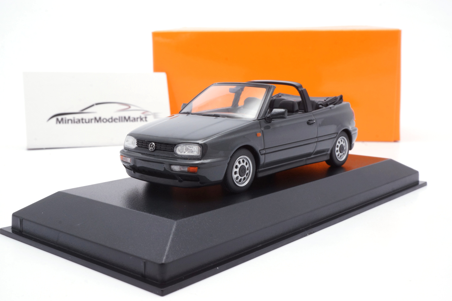 Minichamps 940055531 VW Golf 3 Cabrio - Grau - 1997 1:87