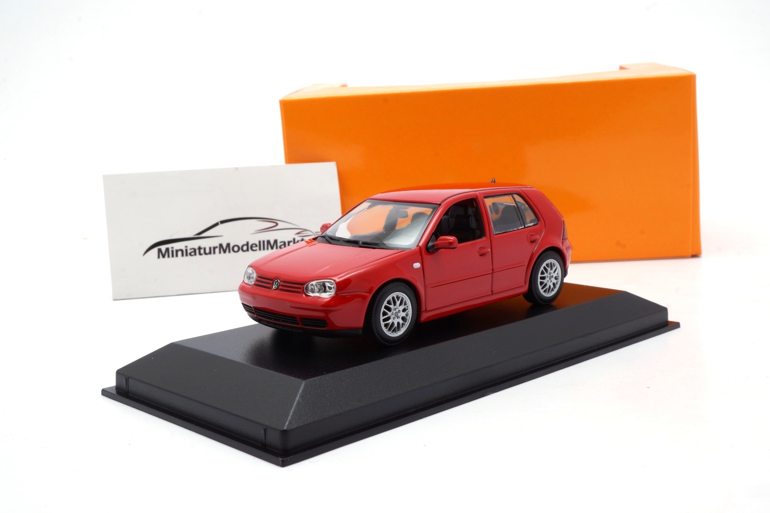 Minichamps 940056061 VW Golf IV - Rot - 1999 1:43