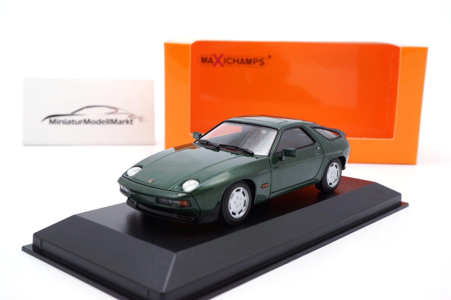 Minichamps 940068121 Porsche 928 S - Grün Metallic - 1979 1:43