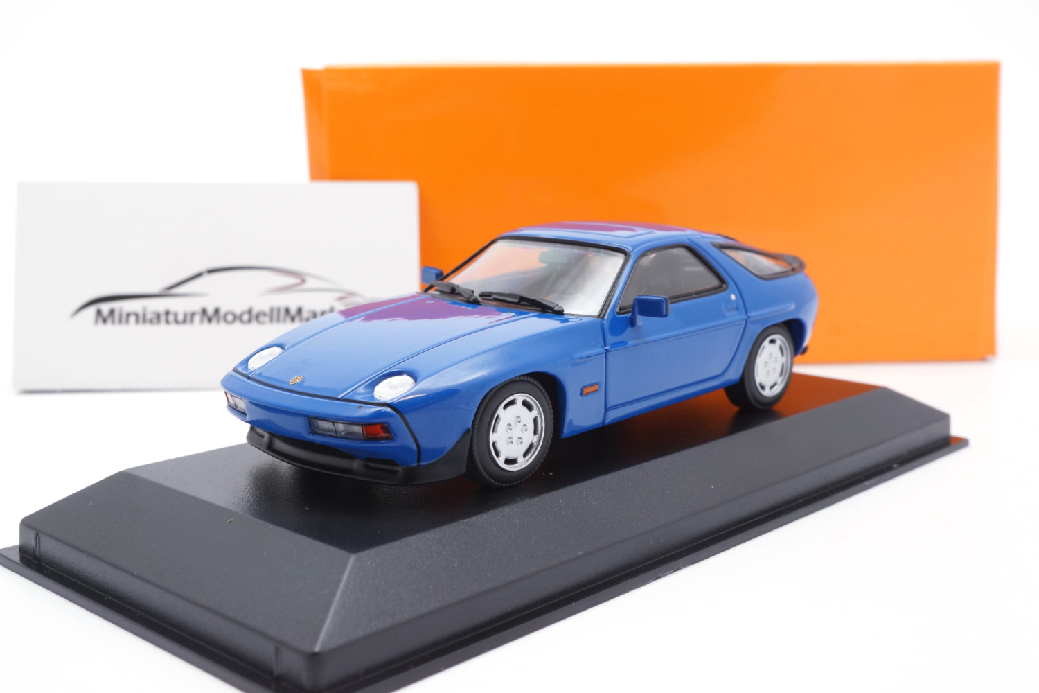 Minichamps 940068124 Porsche 928 S - Blau - 1979 1:43