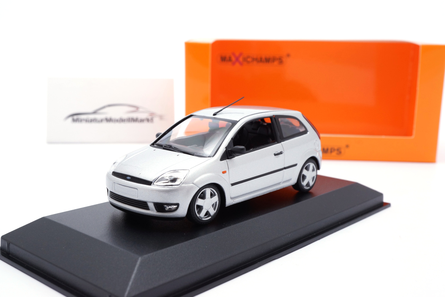 Minichamps 940081120 Ford Fiesta - Silber - 2002 1:43