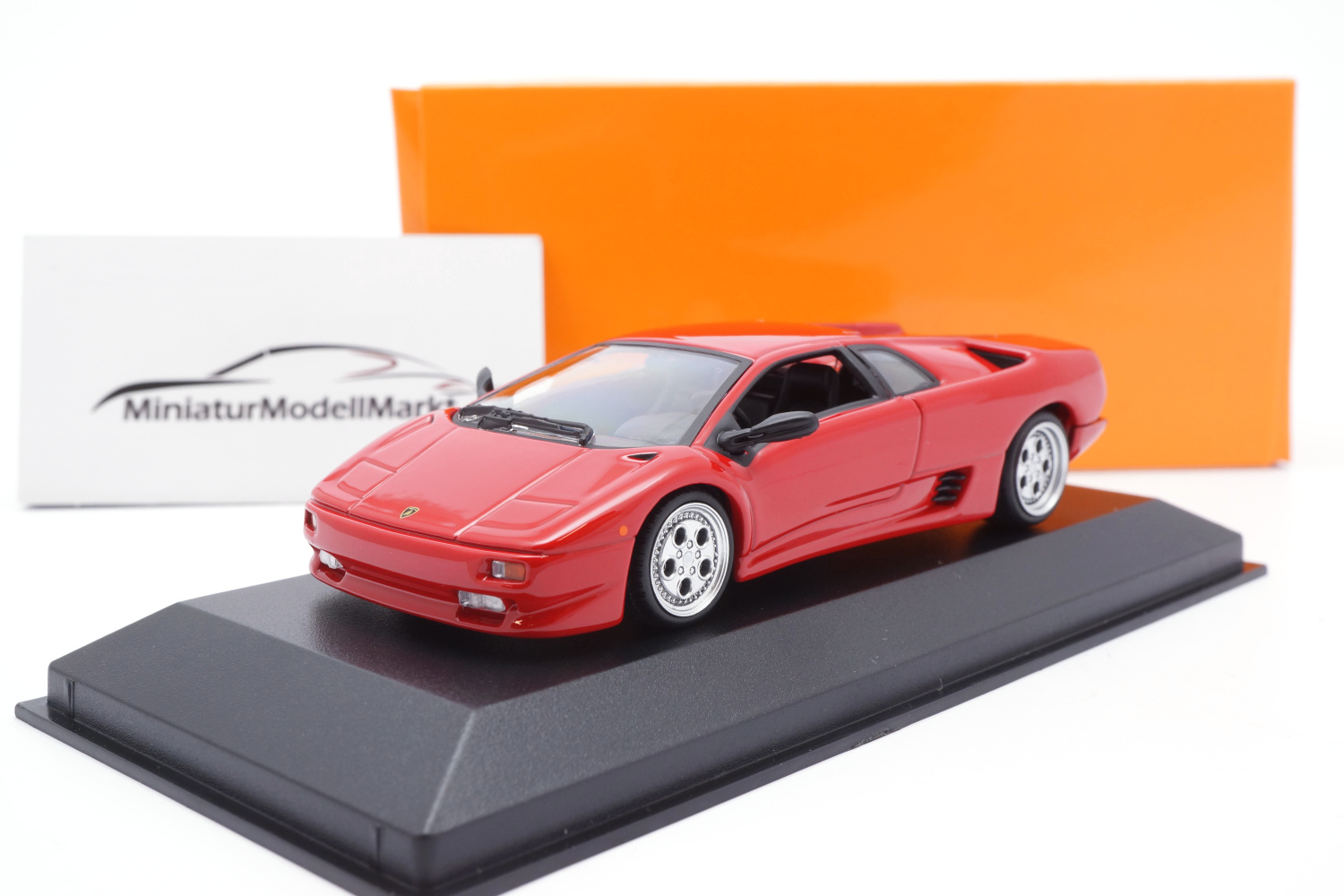 Minichamps 940103570 Lamborghini Diablo - Rot - 1994 1:43