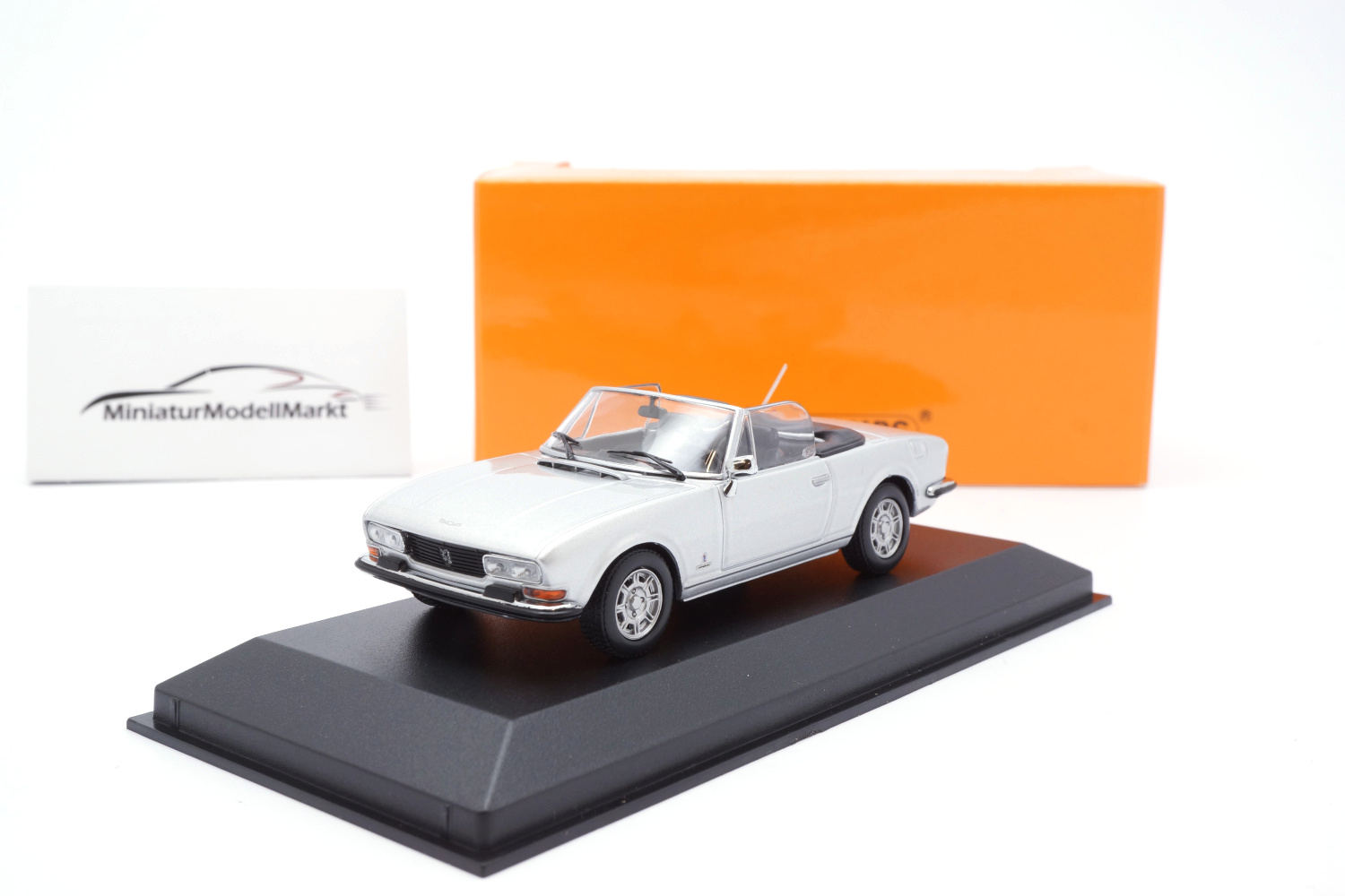 Minichamps 940112130 Peugeot 504 Cabrio - Silber - 1977 1:43