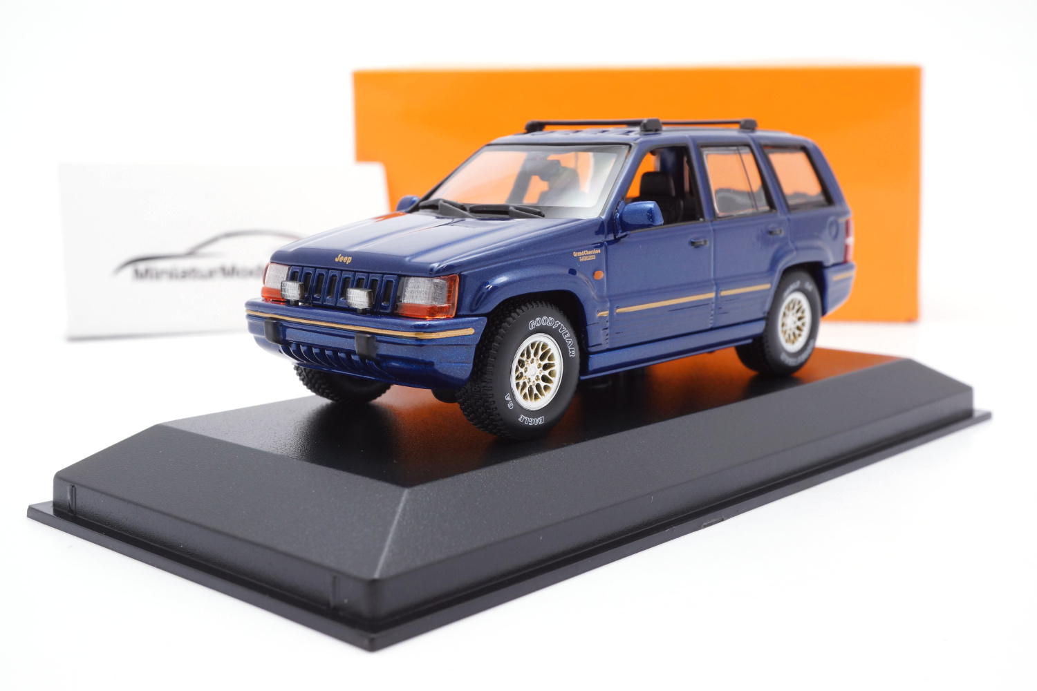 Minichamps 940149660 Jeep Grand Cherokee - Dunkelblau - 1995 1:43