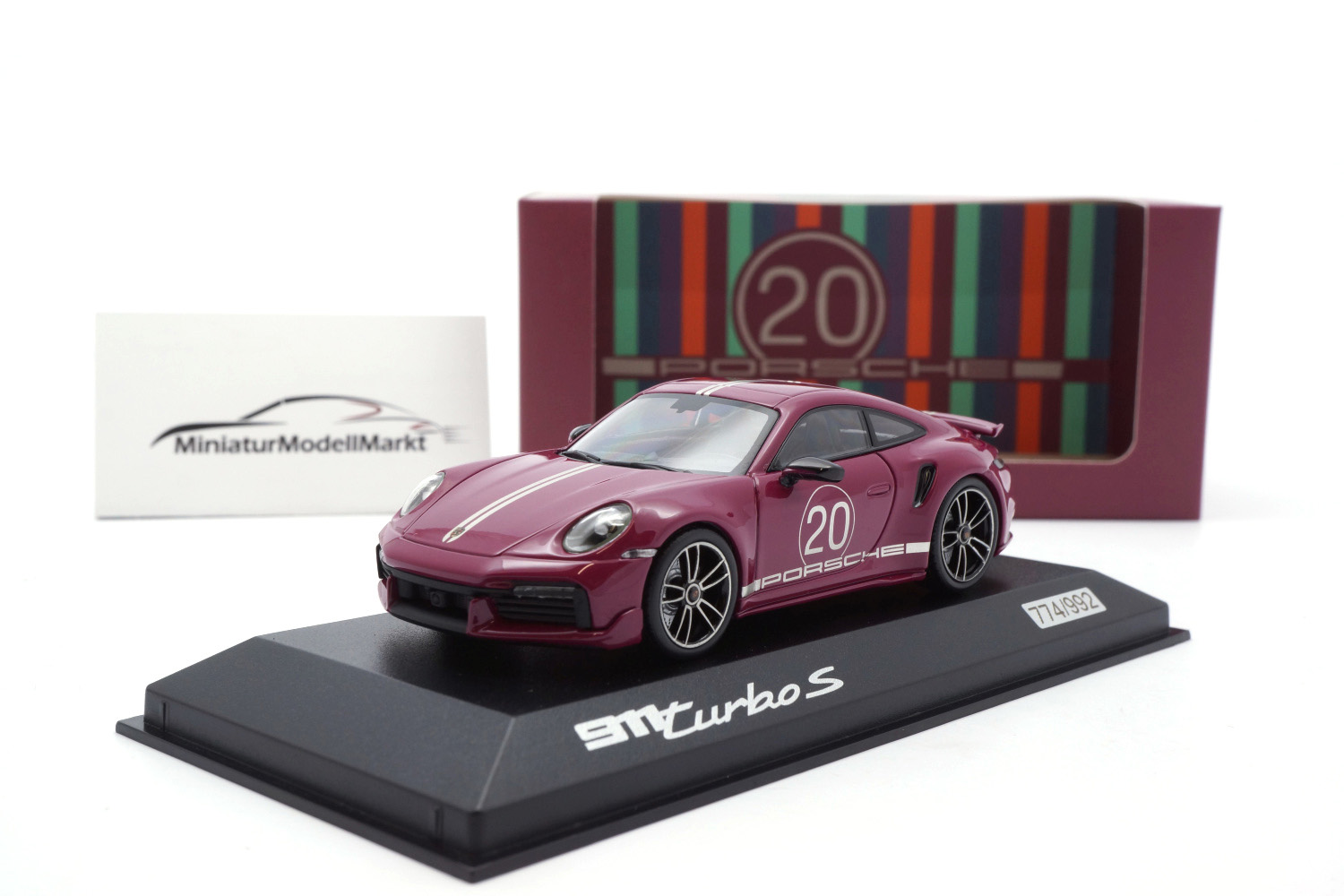 Minichamps WAP0209050N004 Porsche 911 Turbo S (992) - Star Ruby 1:43