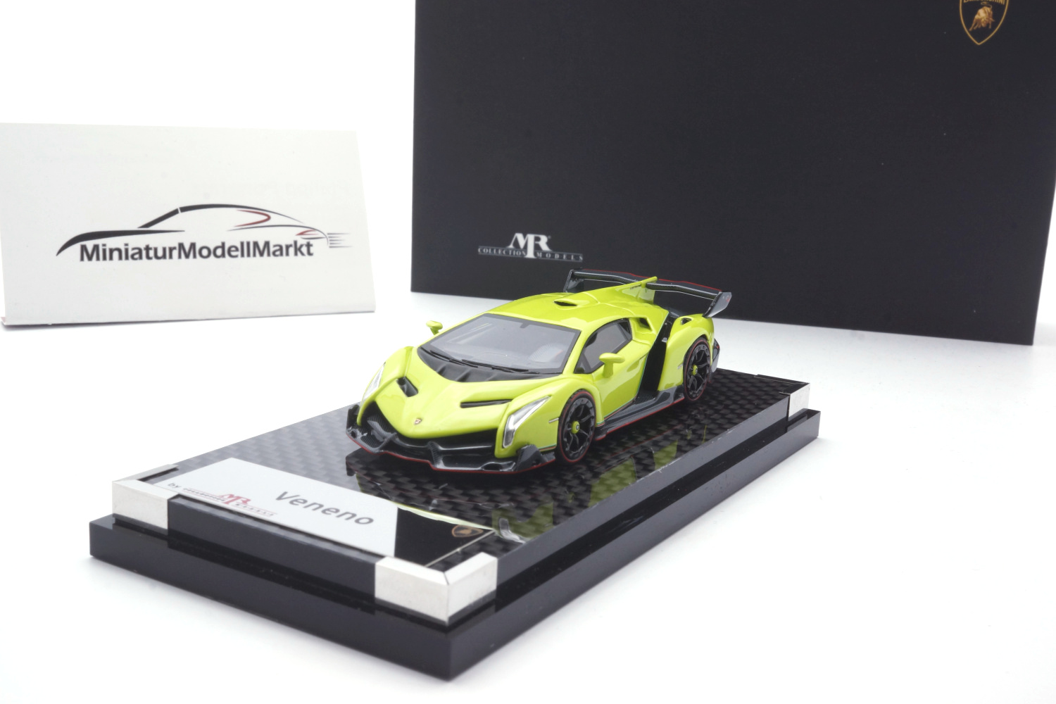 MR MR64_002B_LUX Lamborghini Veneno - Verde Scandal (Carbon) 1:64