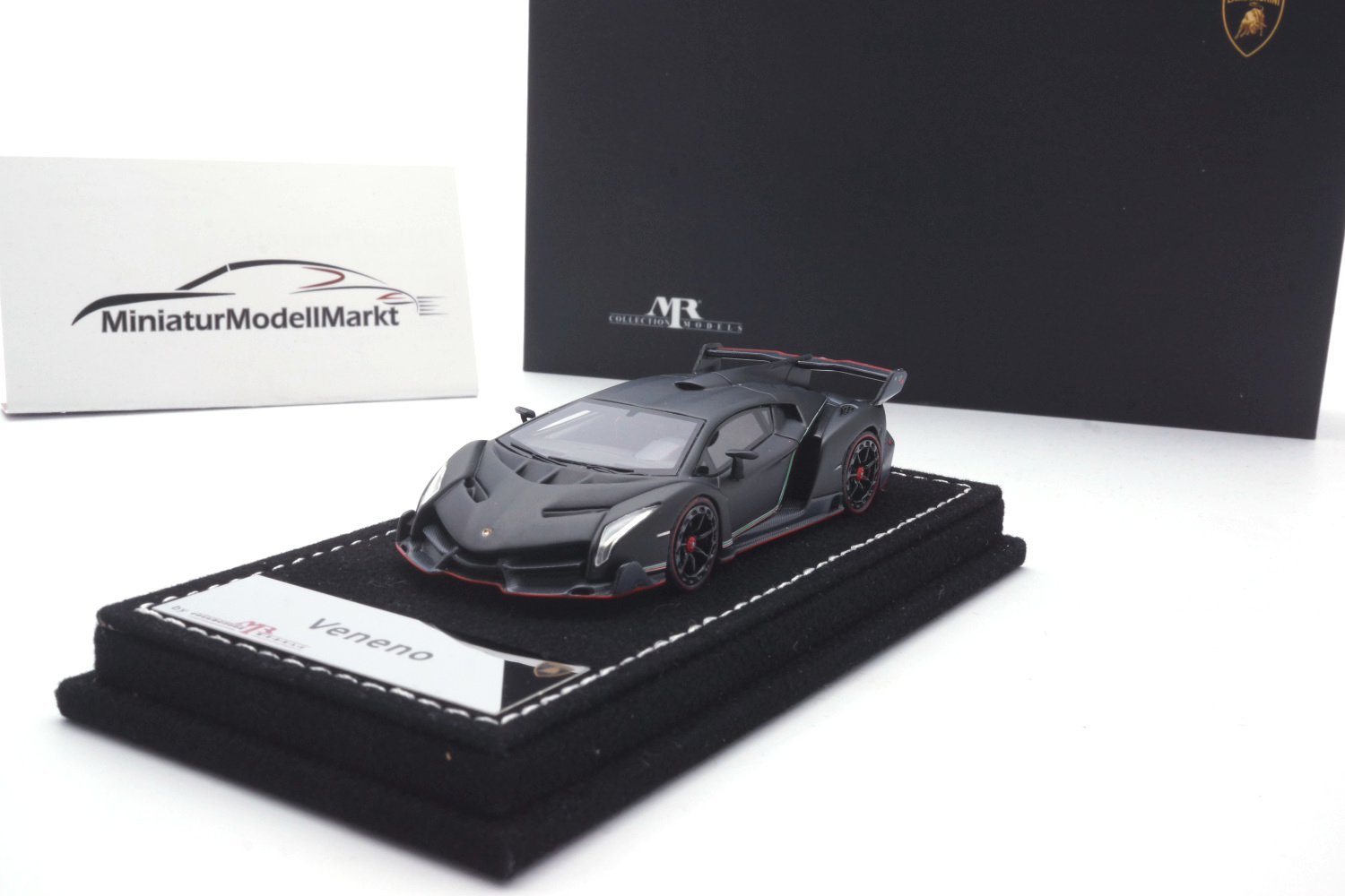 MR MR64_002D Lamborghini Veneno - Nero Nemesis 1:64