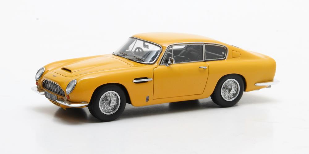 Matrix Scale Models 10108-022 Aston Martin DB6 Vantage yellow 1965 1:43