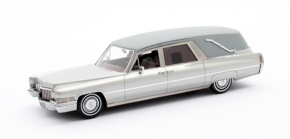 Matrix Scale Models 20301-183 Cadillac Superior Funeral car silver 1970 1:43
