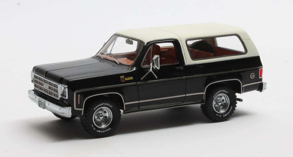 Matrix Scale Models 20302-383 Chevrolet Blazer K5 black / white 1978 1:43