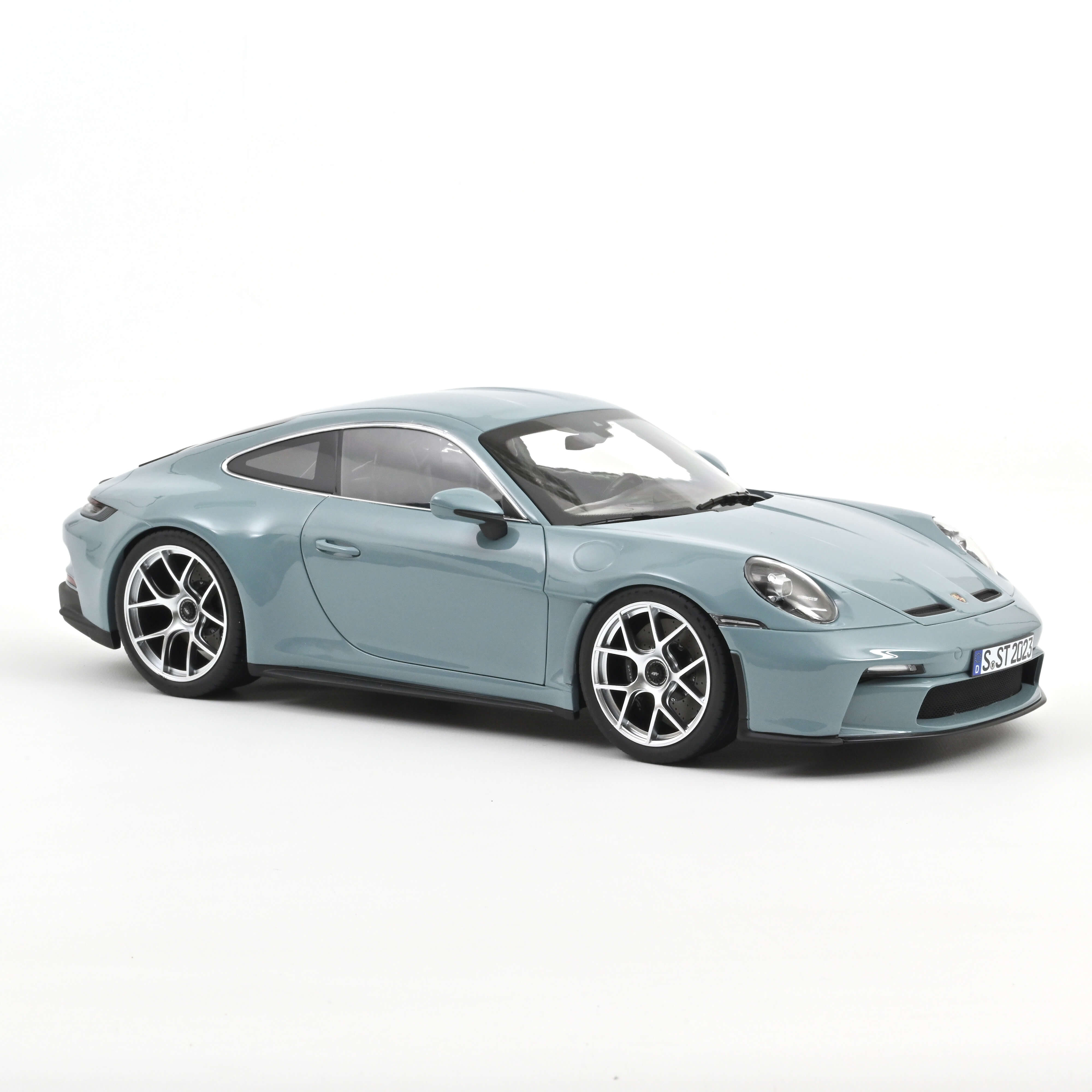 Norev 127550 Porsche 911 S/T - Meissenblau - 2023  1:12