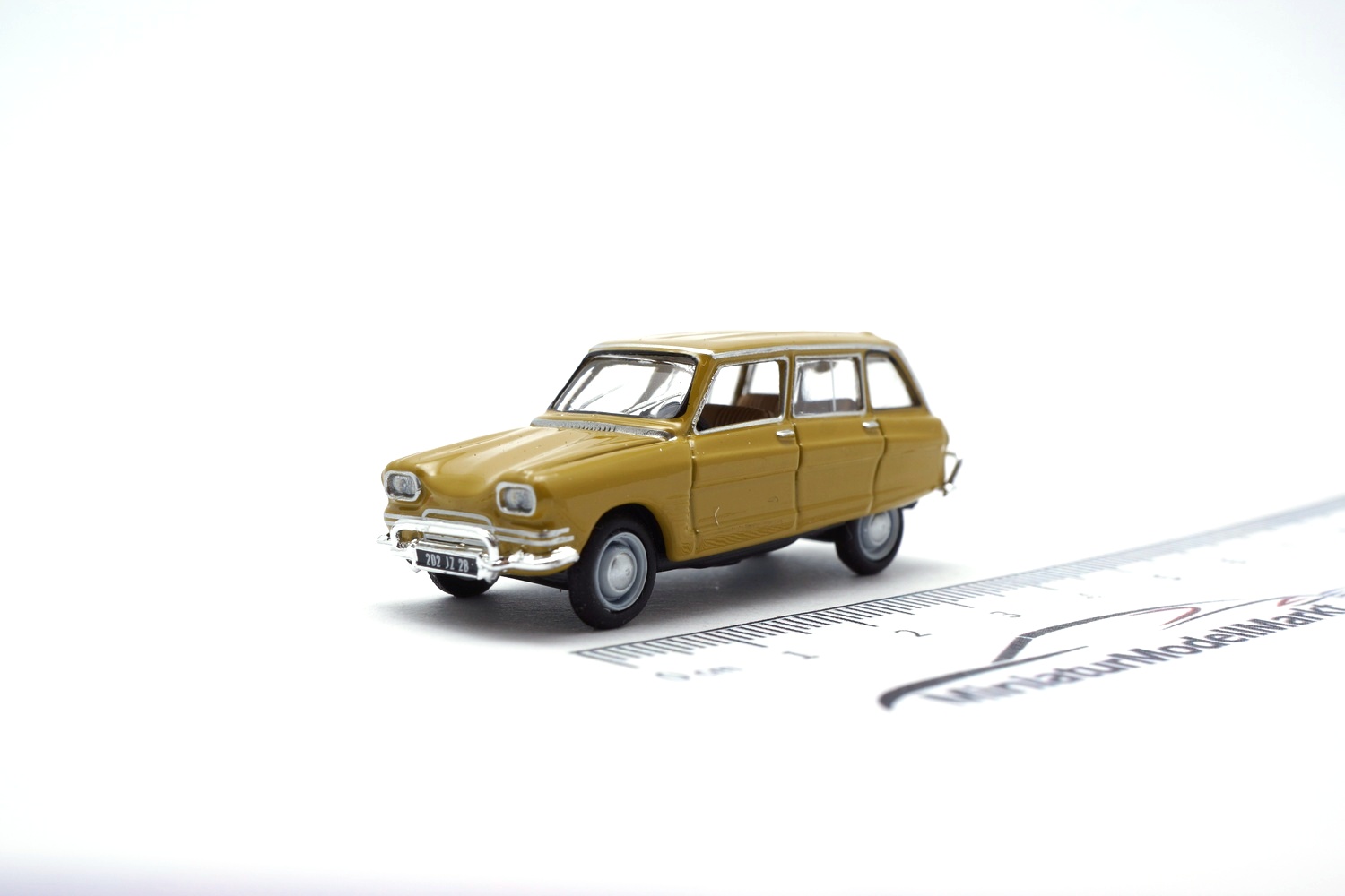 Norev 153526 Citroen Ami 6 Break - Butterblumengelb - 1969 1:87