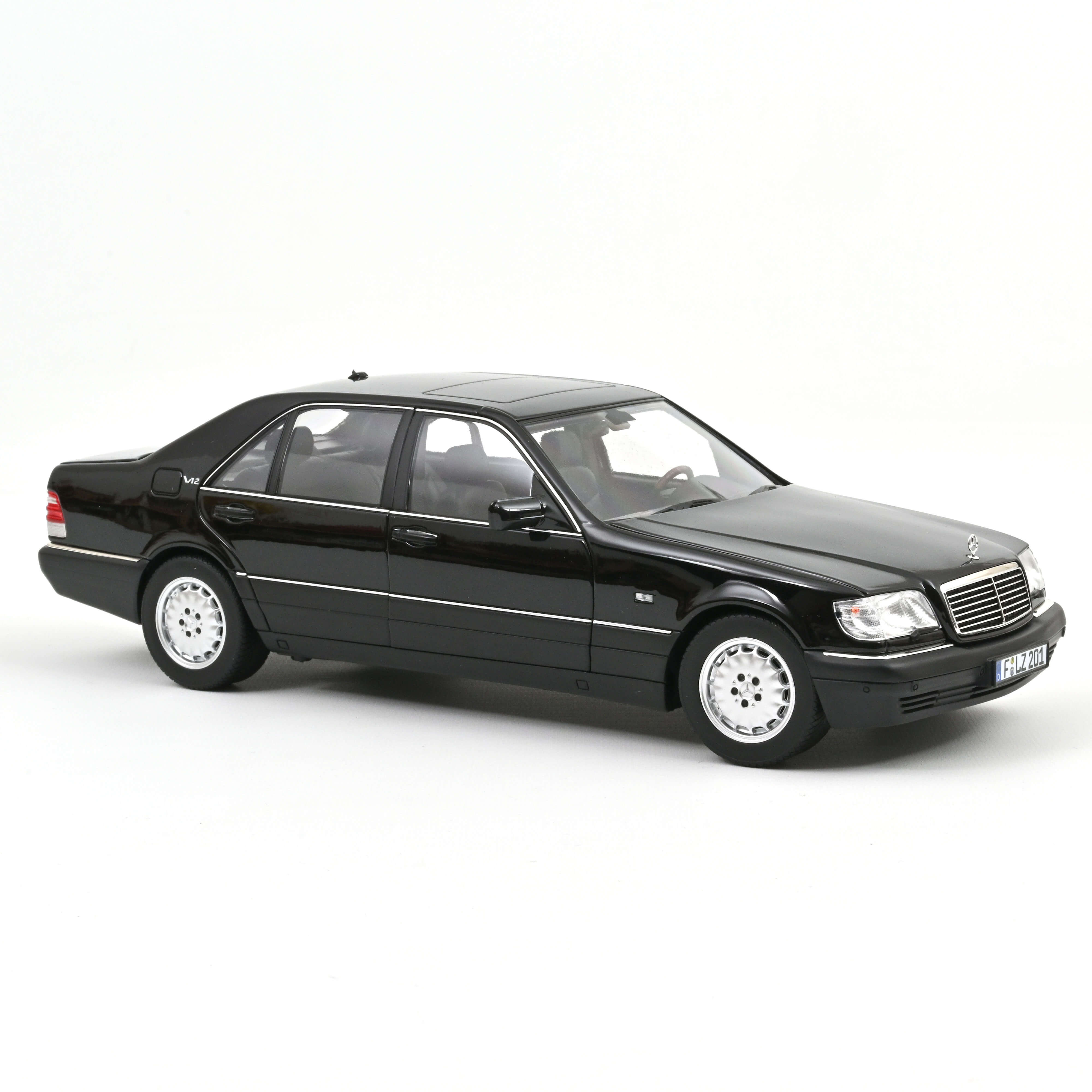 Norev 183045 Mercedes-Benz S600 - Obsidianschwarz metallic - 1997 1:18