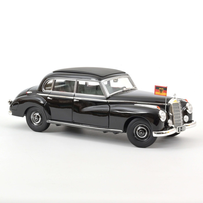 Norev 183707 Mercedes-Benz 300 - Konrad Adenauer - 1955 1:18