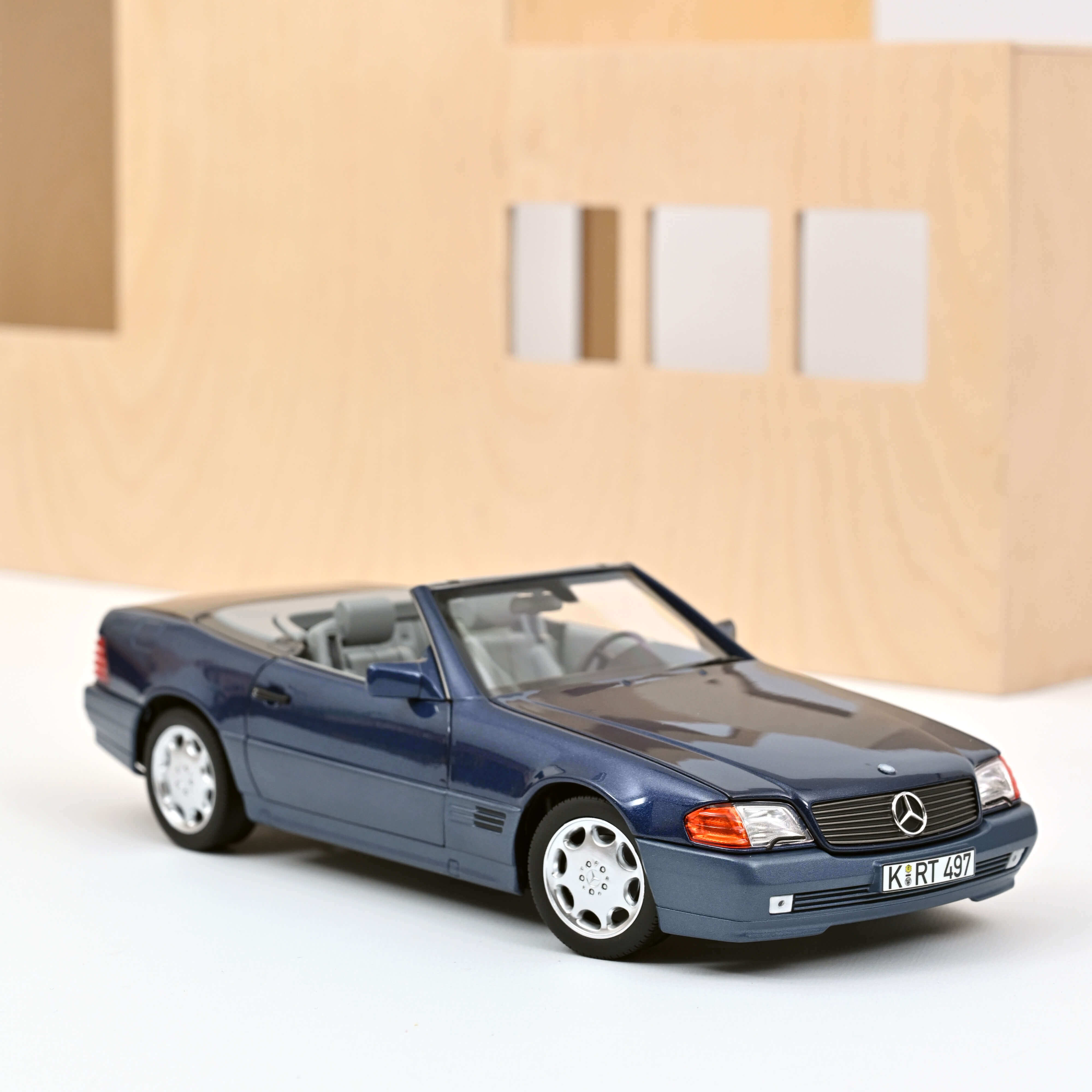 Norev 183717 Mercedes-Benz 500 SL 1989 - Blau metallic 1:18